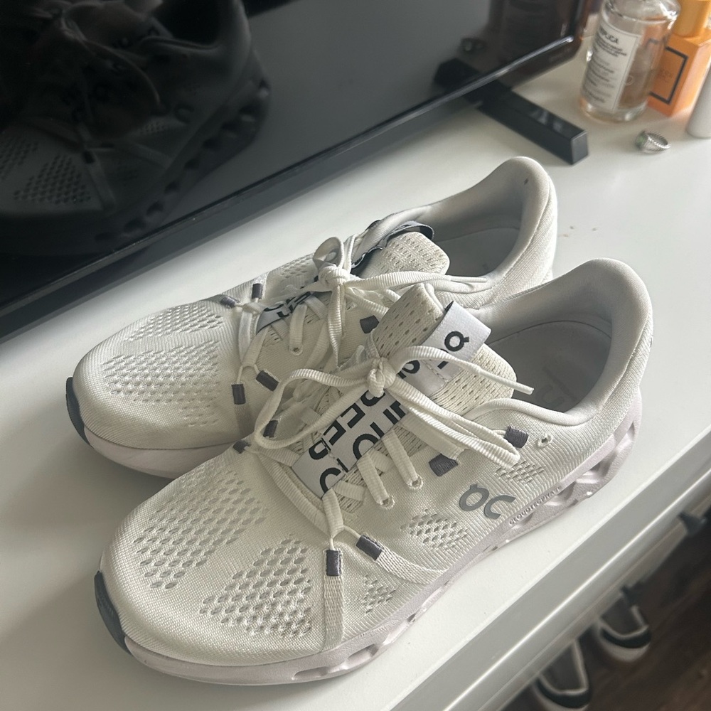 ON Cloudsurfers Women’s Running White and Purple Sneakers